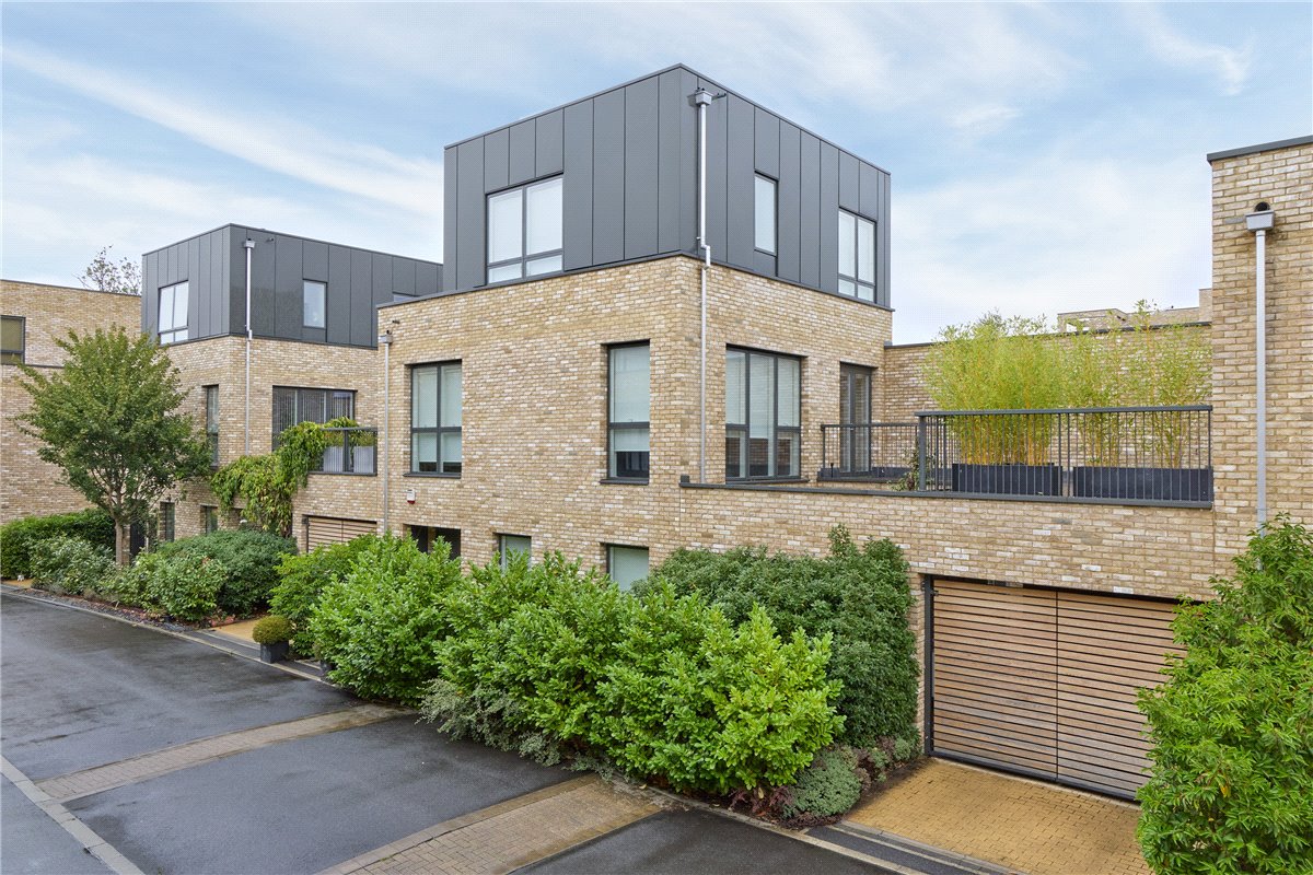 3 bedroom House, Windmill Drive, Trumpington, CB2 - Sold