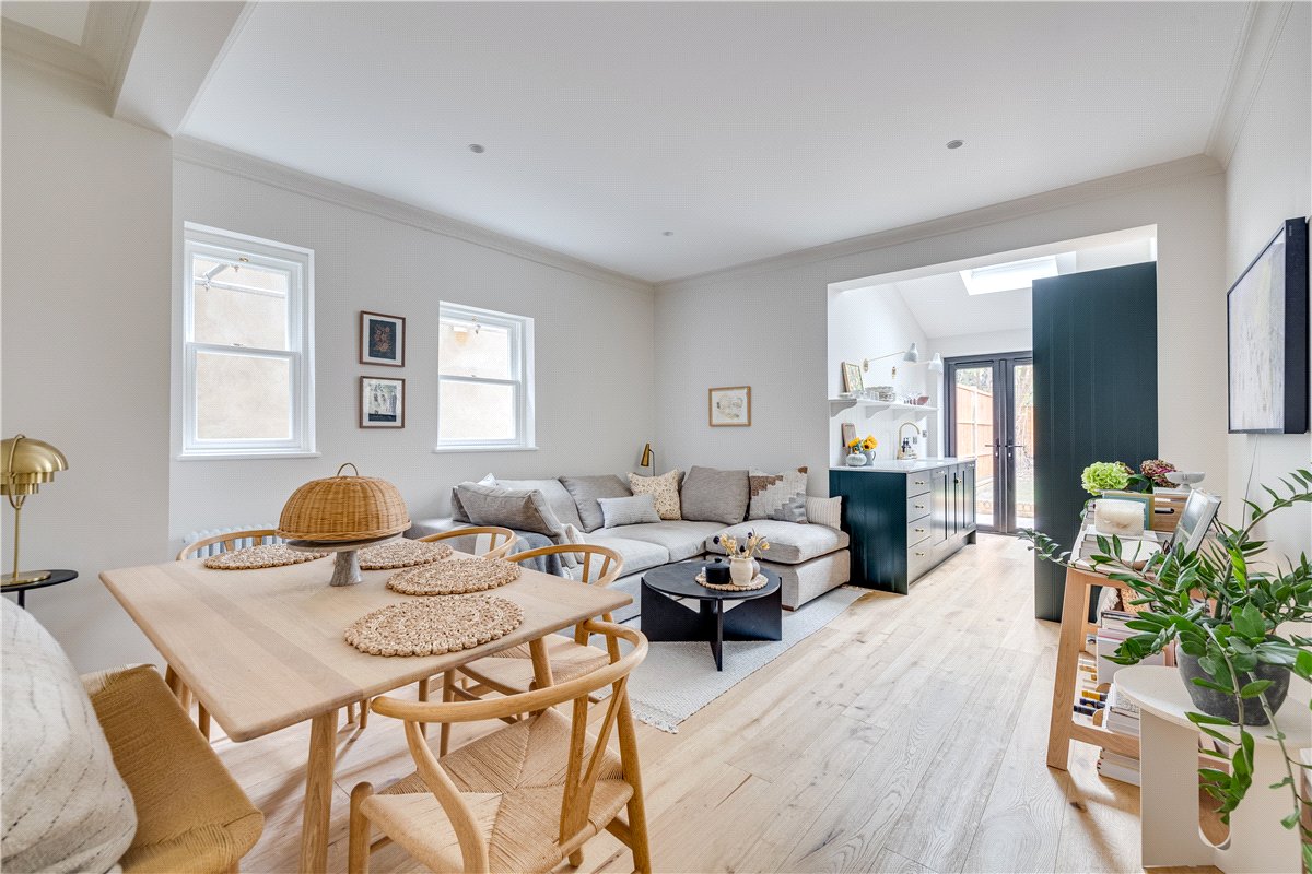 2 bedroom Flat, Astonville Street, London, SW18 - Sold