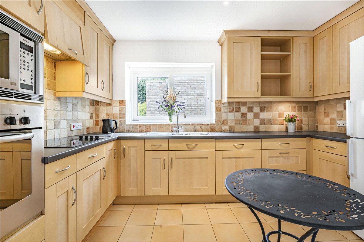 2 bedroom Flat, Cunliffe Close, Oxford, OX2 - Sold, Image 1