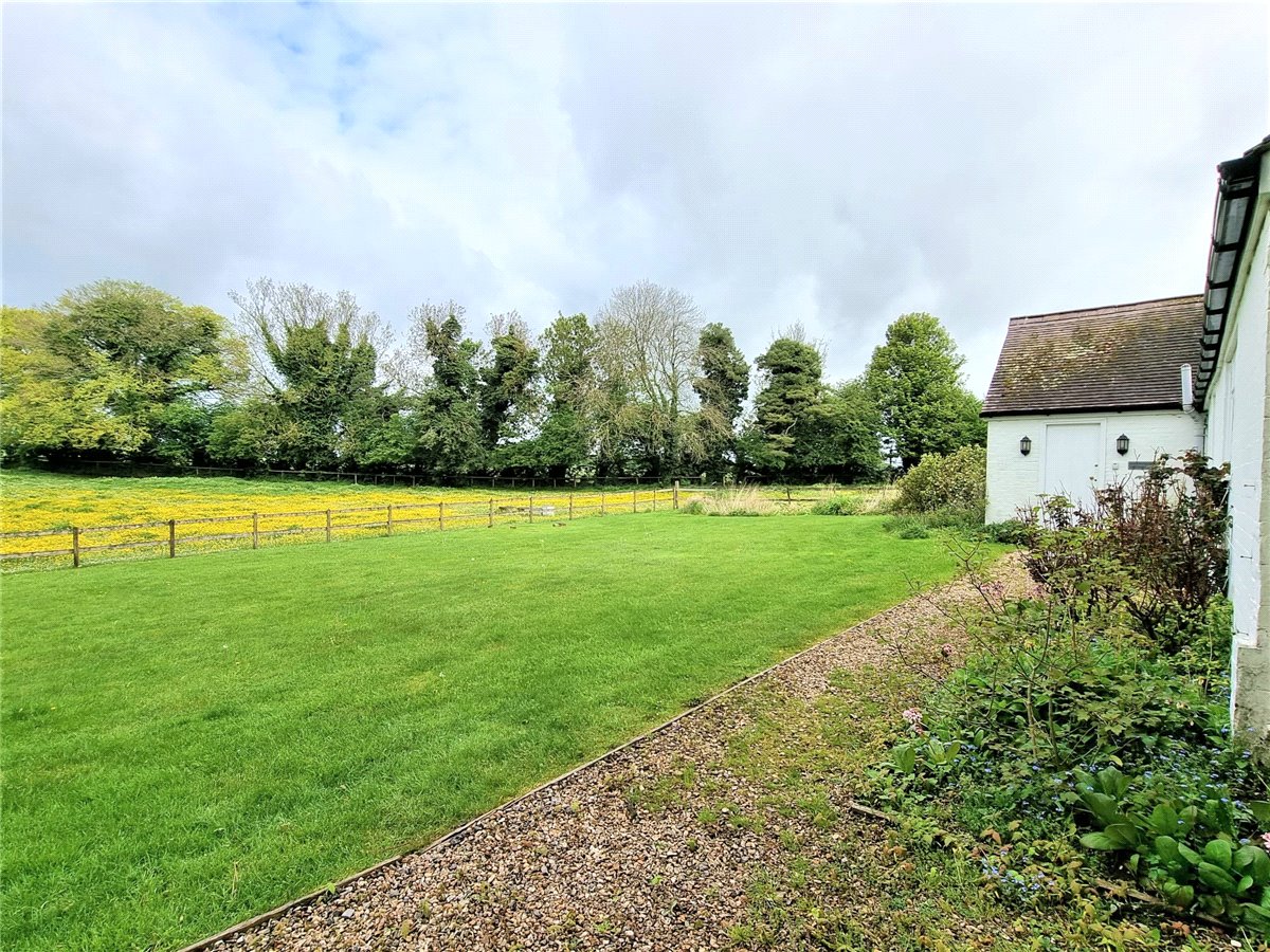 2 bedroom Bungalow, Druids Lodge, Salisbury, SP3 - Available, Image 1