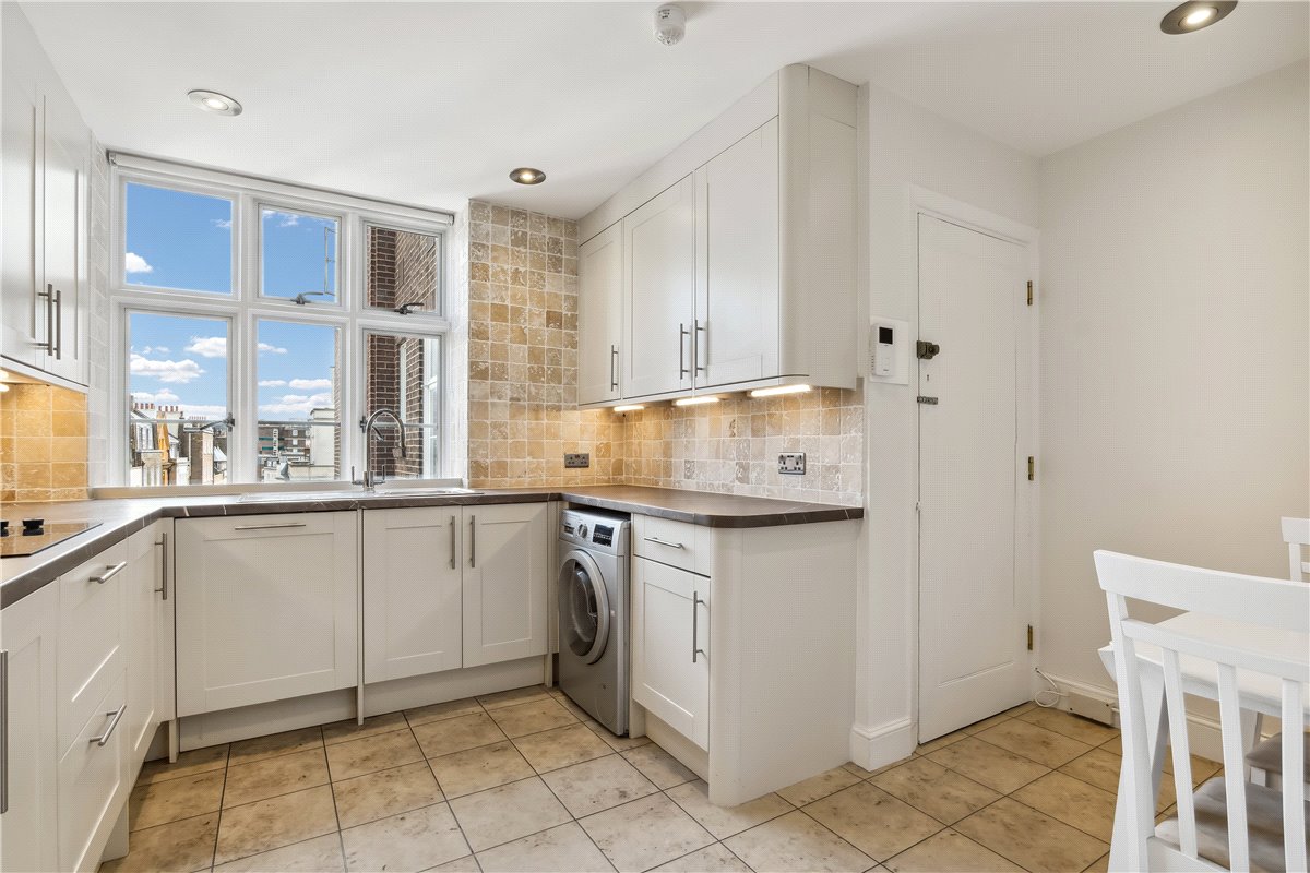 2 bedroom Flat, Chesterfield Gardens, Mayfair, W1J - , Image 14