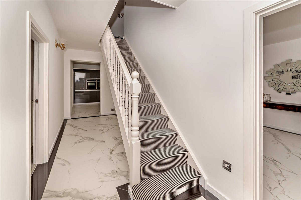 5 bedroom House, Newbury Road, Headley, RG19 - Available, Image 13