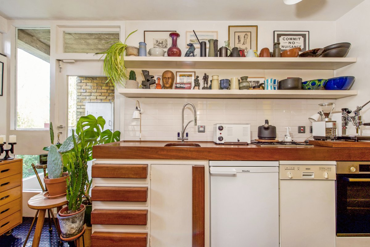 2 bedroom Flat, Langham House Close, Richmond, TW10 - Available, Image 1