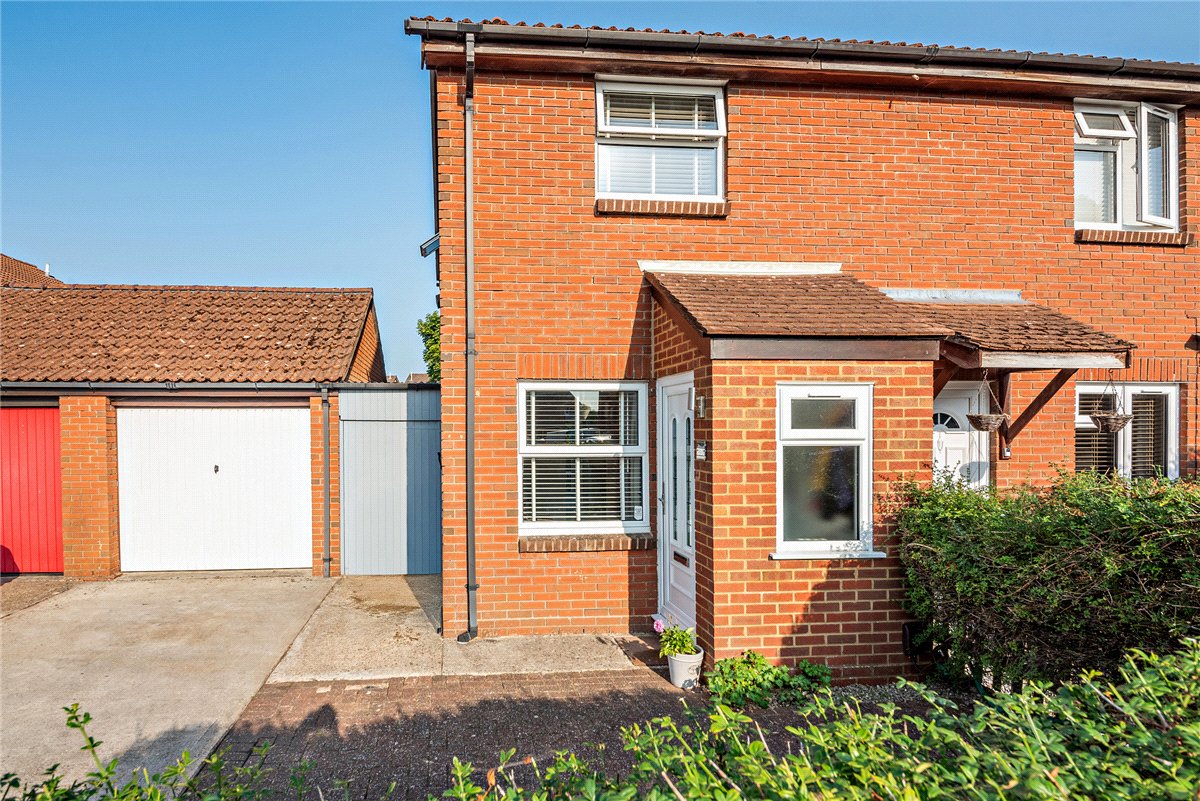 2 bedroom House, Blackdown Way, Thatcham, RG19 - Sold, Image 13