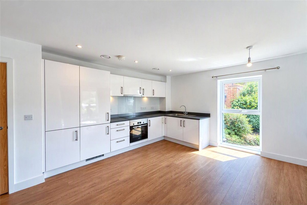 1 bedroom Flat, Atlas Way, Oakgrove, MK10 - Let Agreed
