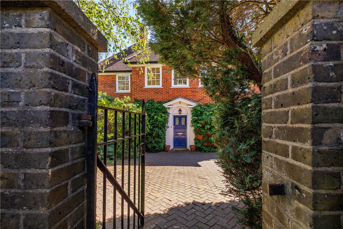 4 bedroom House, Albert Drive, London, SW19 - Sold STC, Image 4