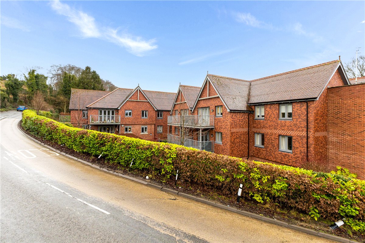 2 bedroom Flat, Granham Close, Marlborough, SN8 - Available, Image 19