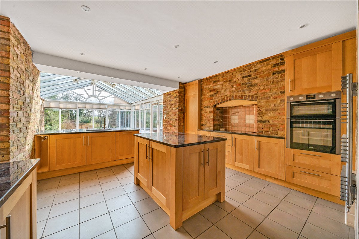 5 bedroom House, Bacombe Lane, Wendover, HP22 - Available, Image 1