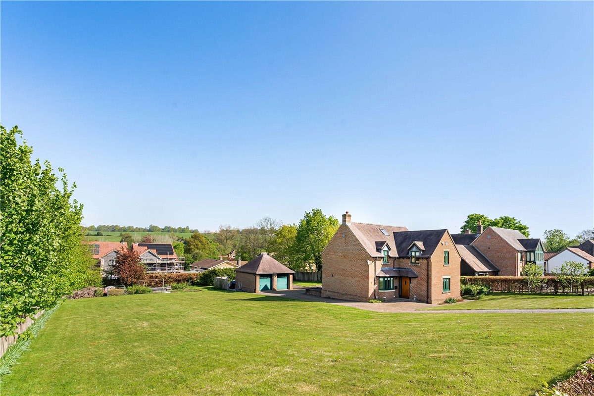 4 bedroom House, Main Road, Cherhill, SN11 - Available