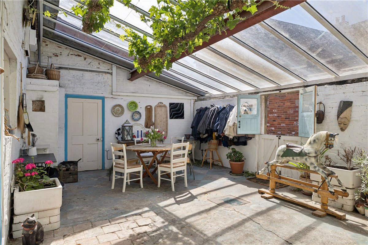6 bedroom House, The Street, All Cannings, SN10 - Available, Image 9