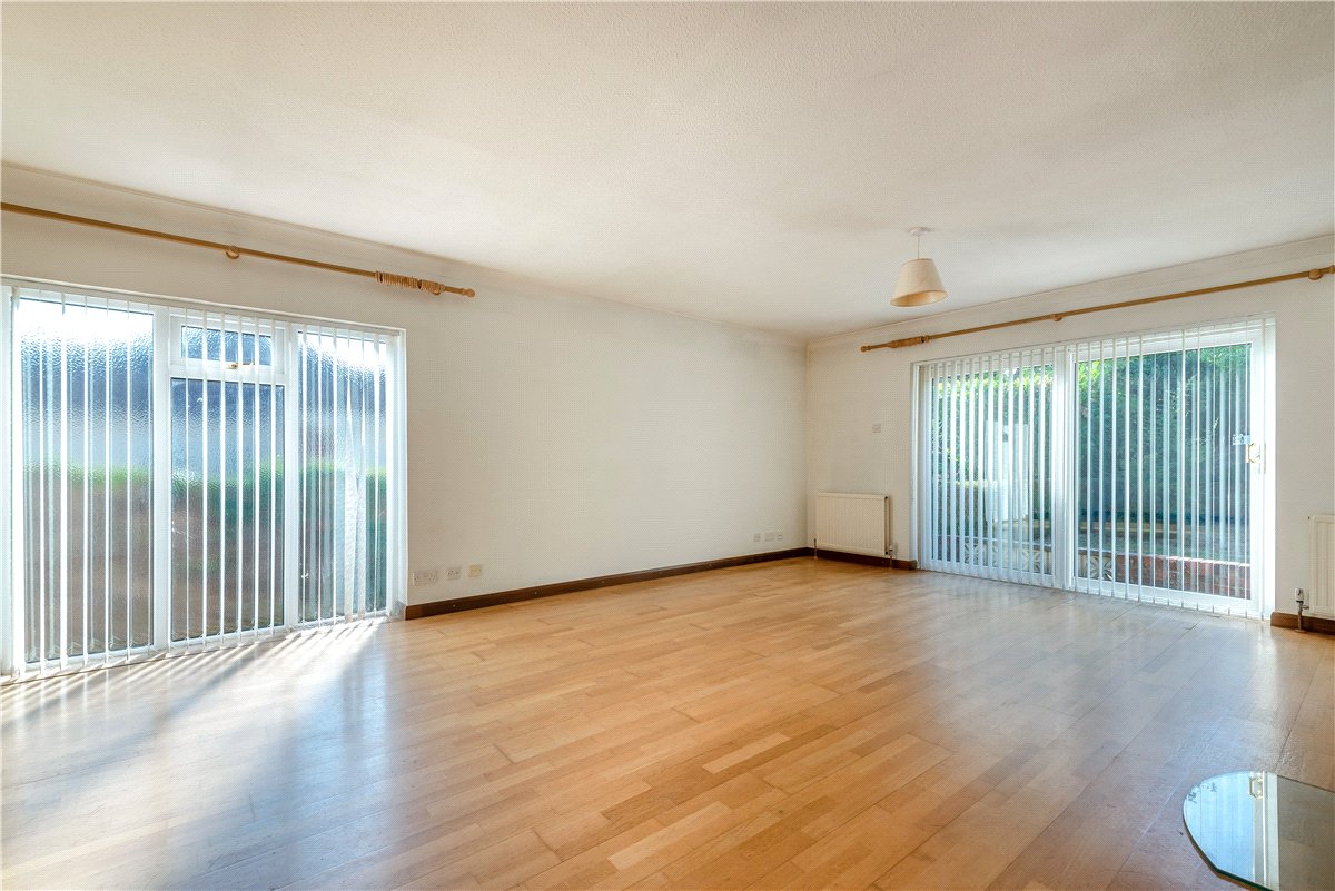 4 bedroom House, Stoney Lane, Weeke, SO22 - Available, Image 2