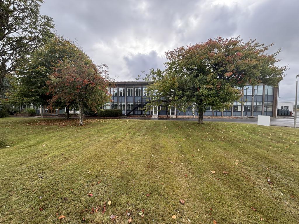 920.32 Sq M, Culmhead Business Park, Taunton, TA3 - Available