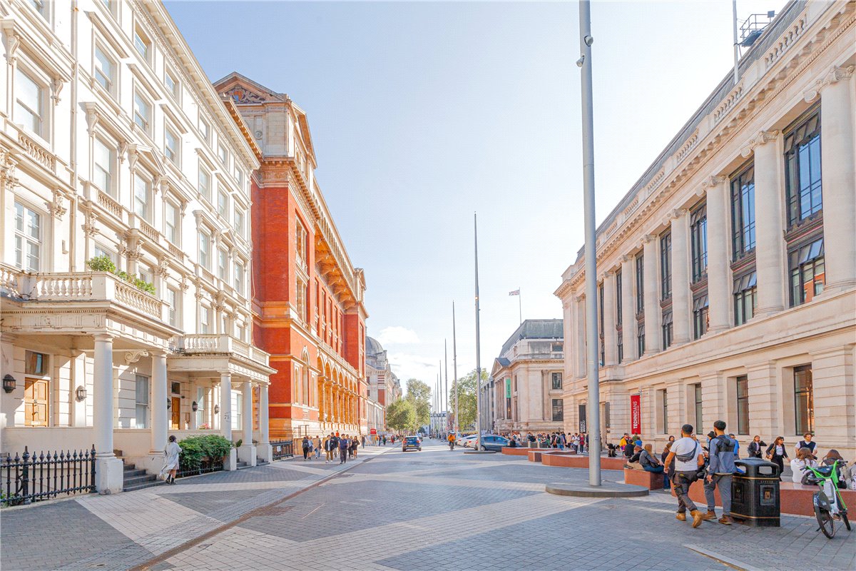 2 bedroom Flat, Princes Gate, South Kensington, SW7 - , Image 12