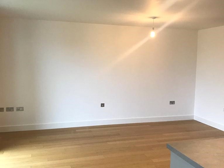2 bedroom Flat, Park Way, Newbury, RG14 - Let Agreed, Image 3