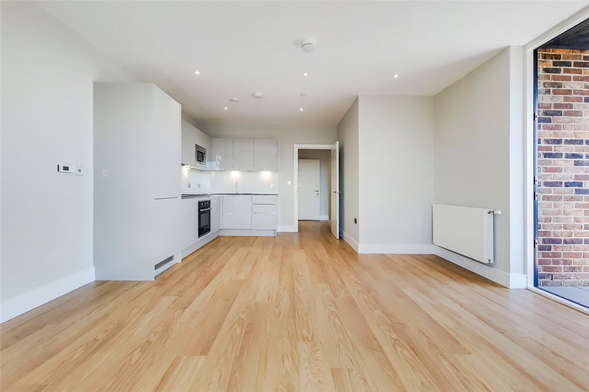 1 bedroom Flat, Greyhound Parade, Wimbledon Grounds, London, SW17 - , Image 3