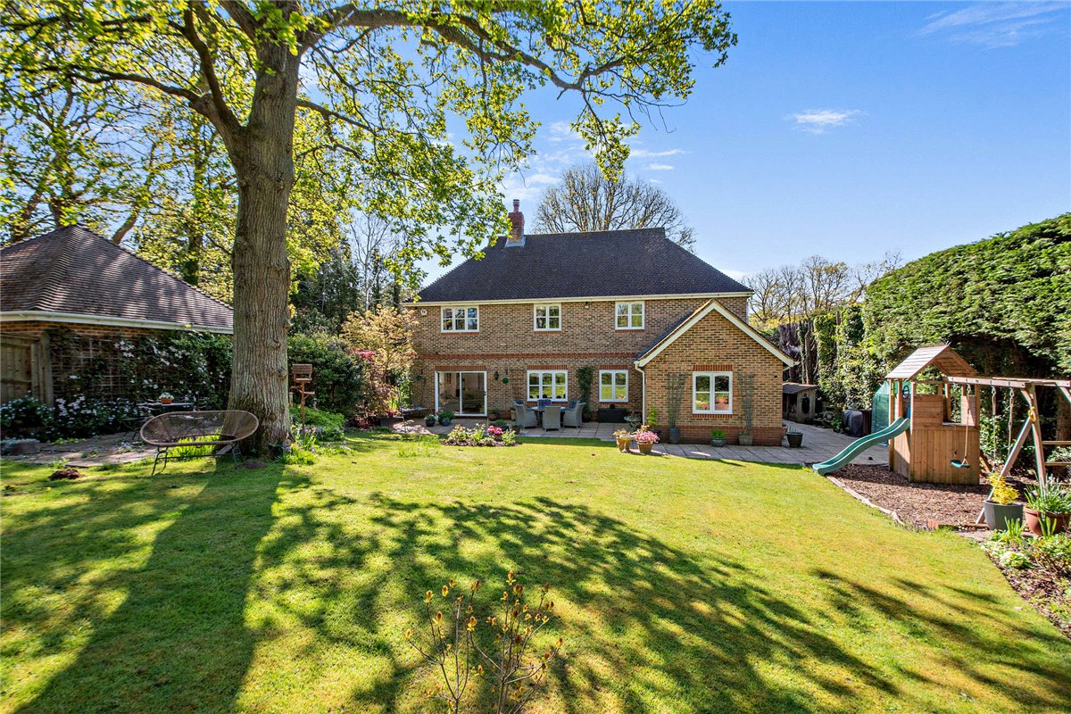 5 bedroom House, Oak Close, Baughurst, RG26 - Available, Image 21
