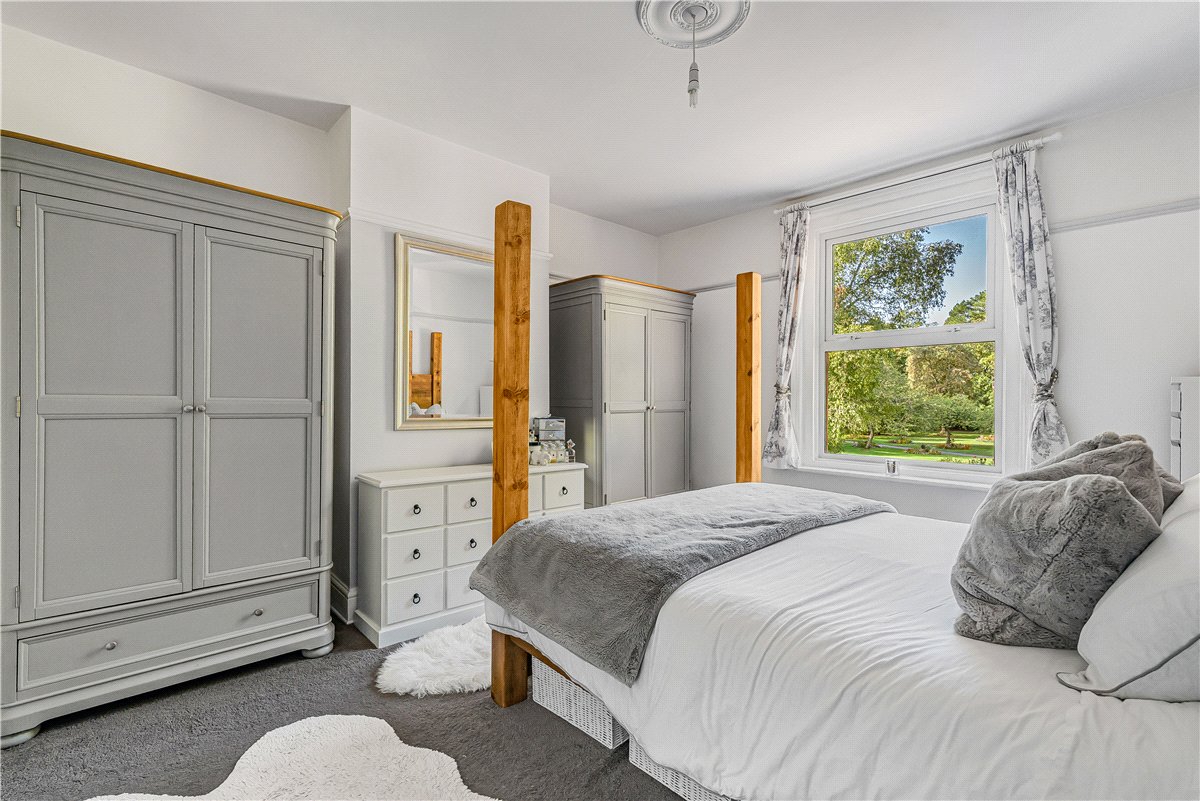 3 bedroom House, Quarry Road, Swindon, SN1 - Available, Image 19