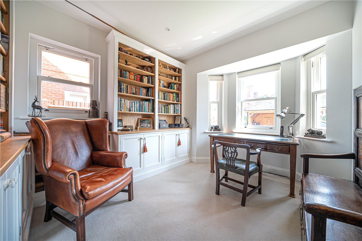 4 bedroom House, Houghton Farm Close, Houghton, SO20 - Available, Image 6