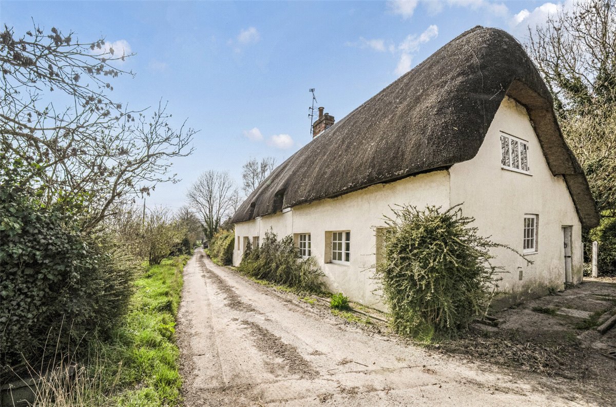 3 bedroom Cottage, Brown's Lane, Alton Barnes, SN8 - Available, Image 1