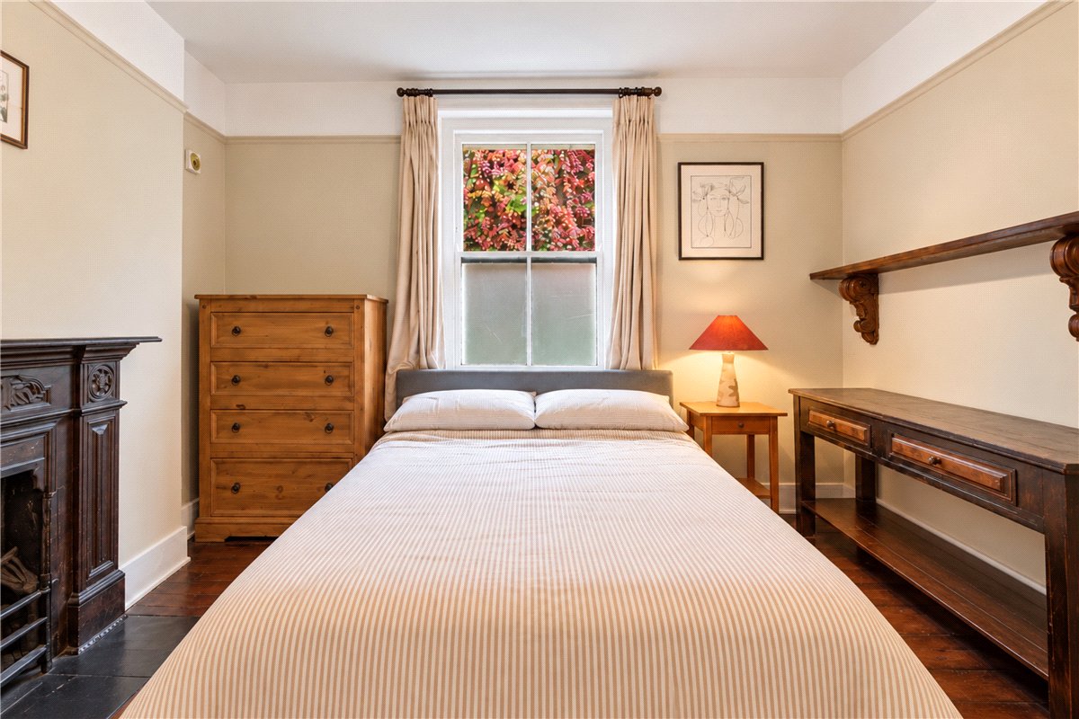 1 bedroom Flat, Queen's Club Gardens, London, W14 - Available, Image 10