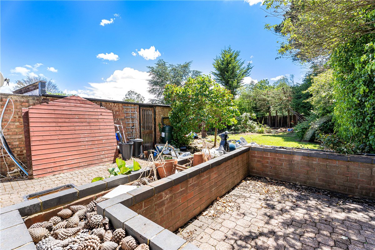 2 bedroom Bungalow, Herlwyn Avenue, Ruislip, HA4 - Available, Image 19