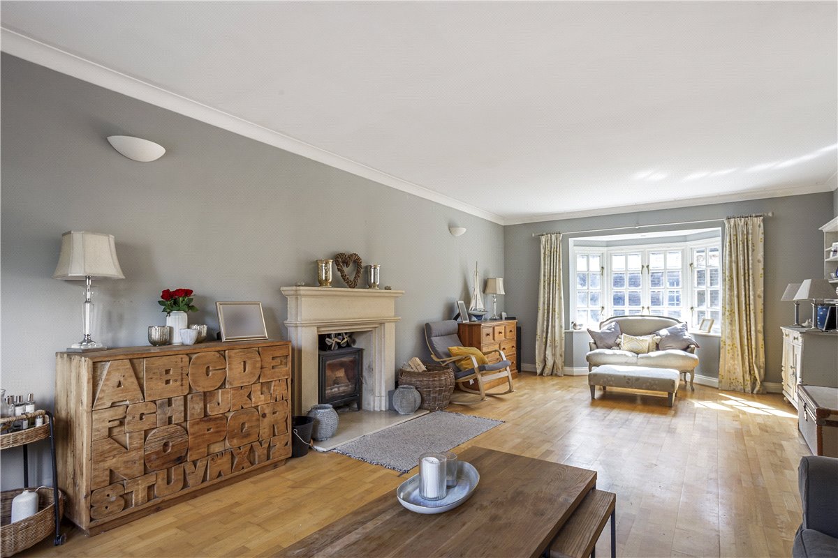 6 bedroom House, Kelham Gardens, Marlborough, SN8 - Available, Image 17