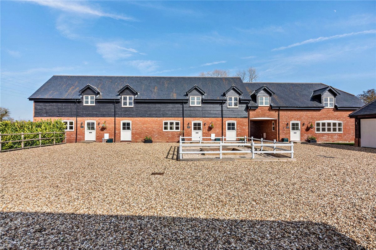 3 bedroom House, Ram Alley, Ashford Hill, RG19 - Available