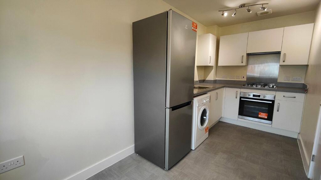 2 bedroom House, Manor Park Drive, Pontefract, WF8 - , Image 1