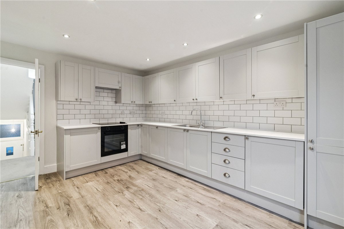 2 bedroom Flat, Glenelg Road, London, SW2 - Sold STC, Image 12