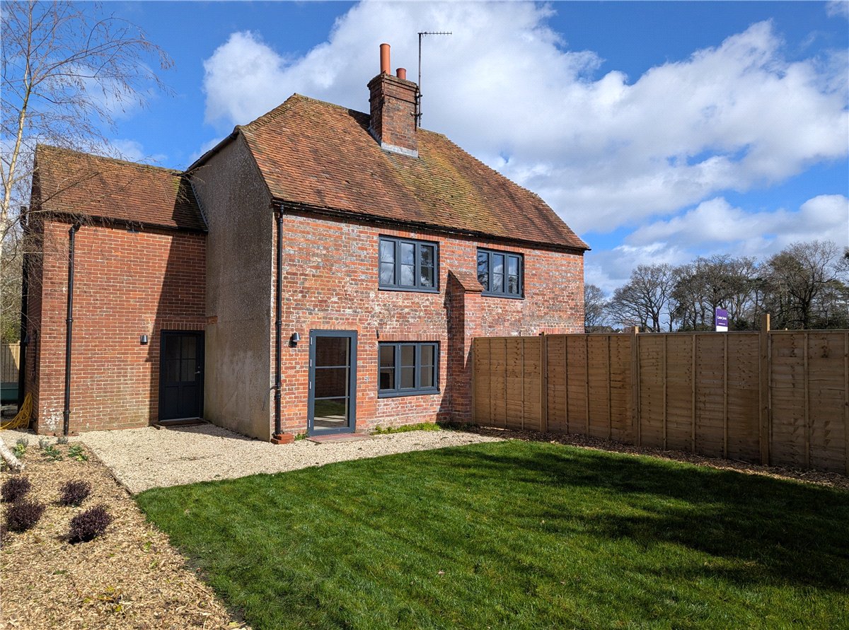 3 bedroom Cottage, Enborne Street, Enborne, RG14 - Sold STC