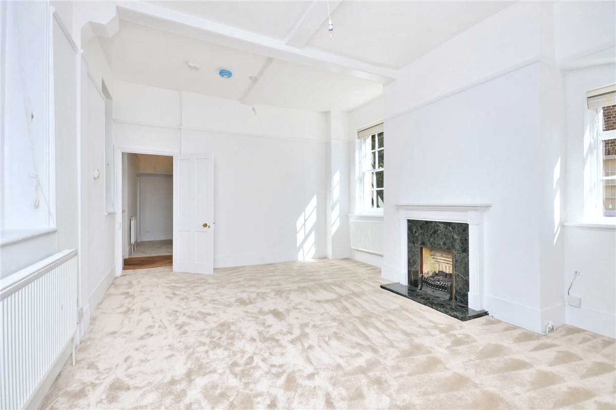 2 bedroom Flat, Kew Green, Richmond, TW9 - Let Agreed, Image 1