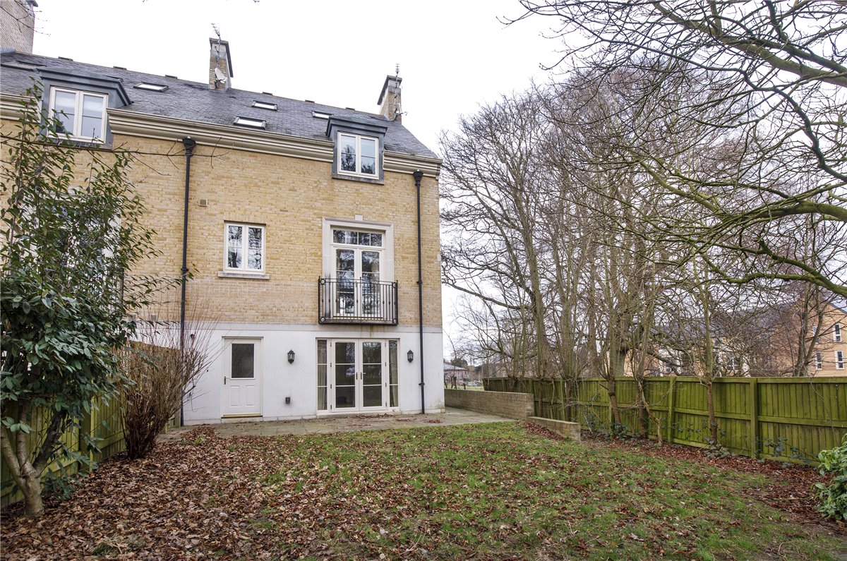 4 bedroom House, The Square, Dringhouses, YO24 - , Image 12