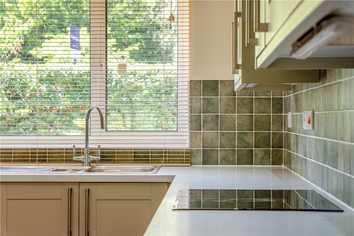4 bedroom Bungalow, Olivers Battery Crescent, Winchester, SO22 - Sold, Image 2