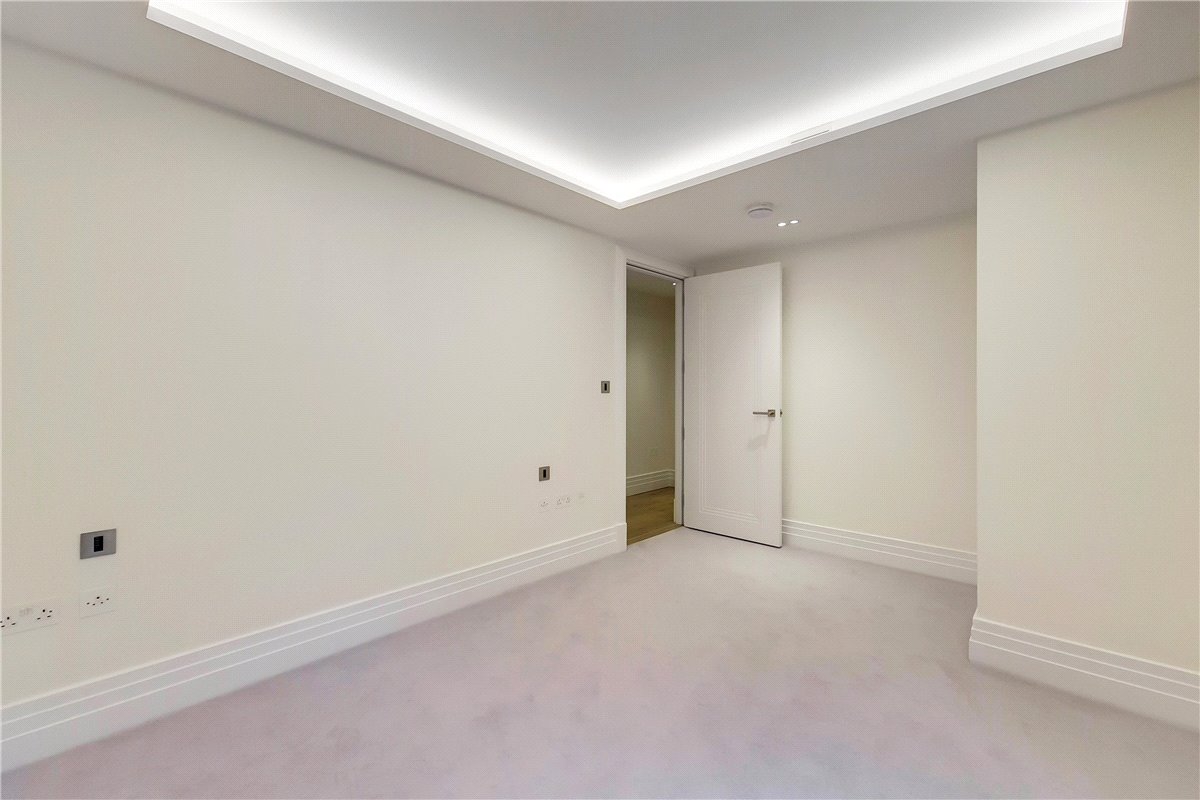 2 bedroom Flat, Kensington Gardens Square, , W2 - Available, Image 7
