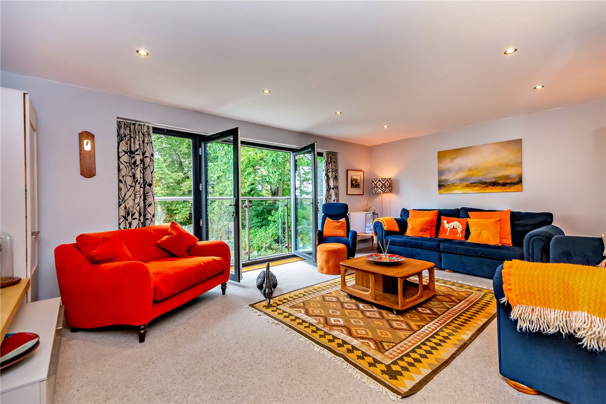 4 bedroom House, Oxford Road, Donnington, RG14 - Available, Image 10