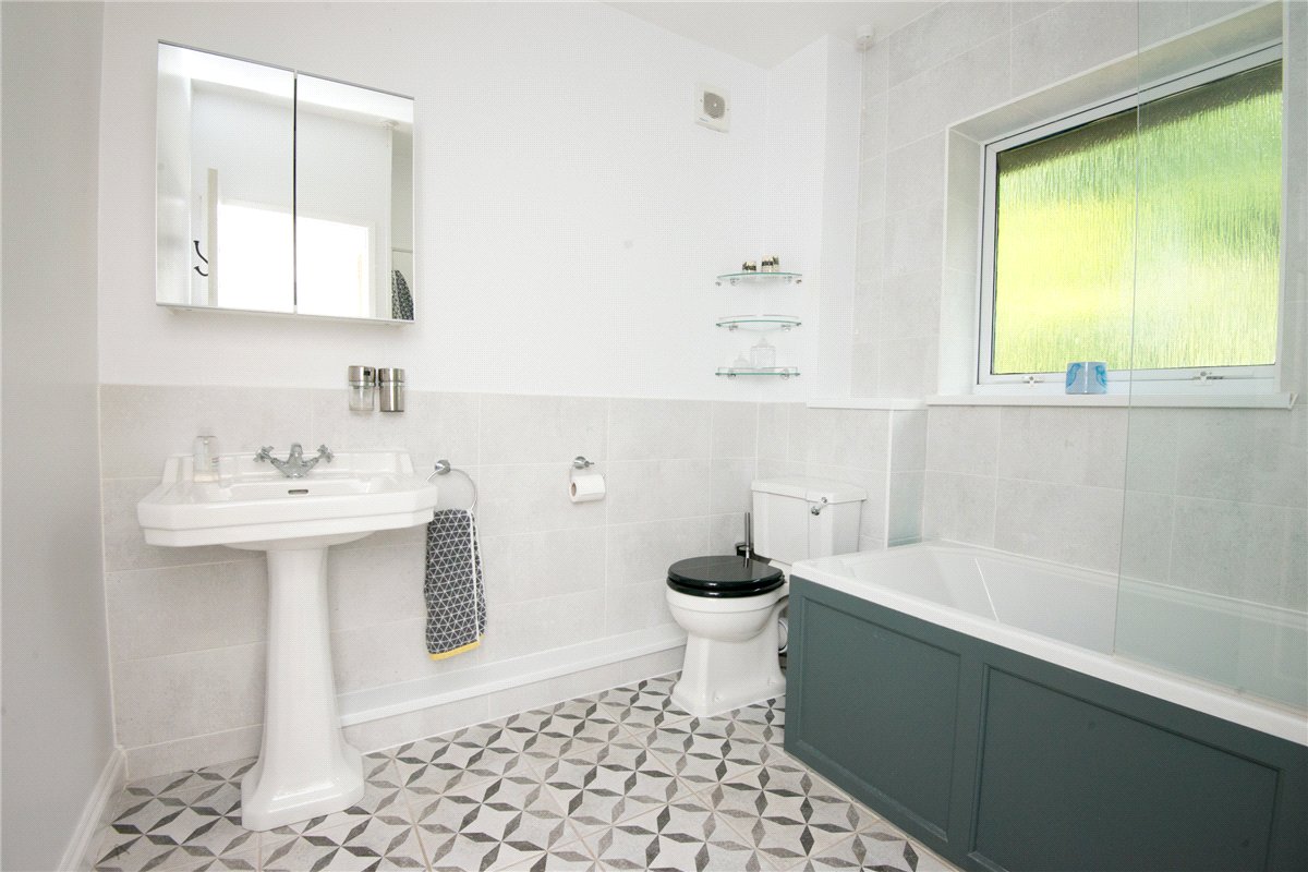 3 bedroom House, Five Stiles Road, Marlborough, SN8 - Sold, Image 12