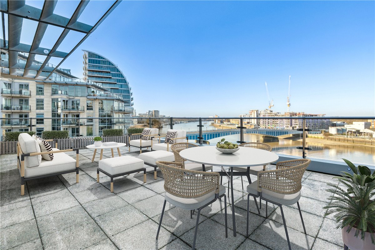 3 bedroom Flat, Commodore House, Battersea Reach, SW18 - Sold STC