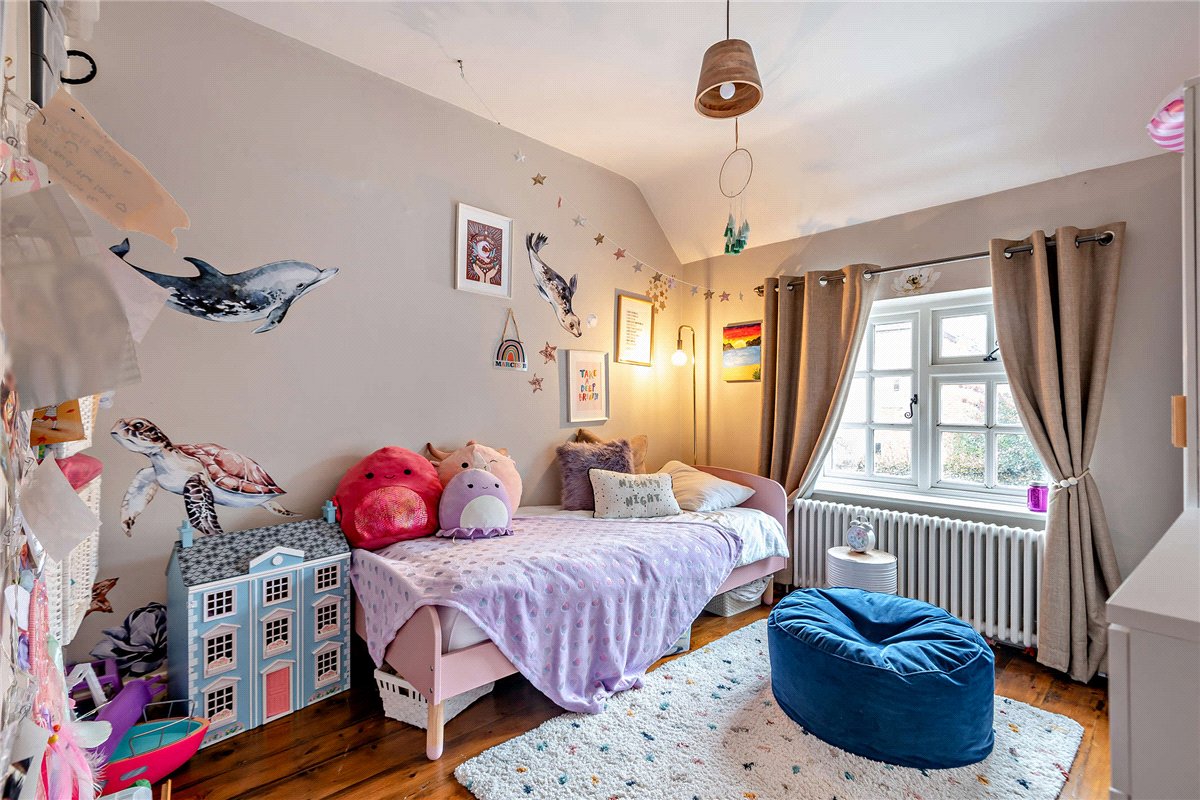 4 bedroom House, Cold Ash Hill, Cold Ash, RG18 - Available, Image 5