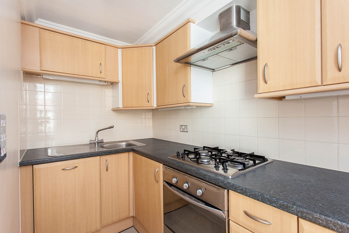 1 bedroom Flat, Seymour Place, Marylebone, W1H - Available