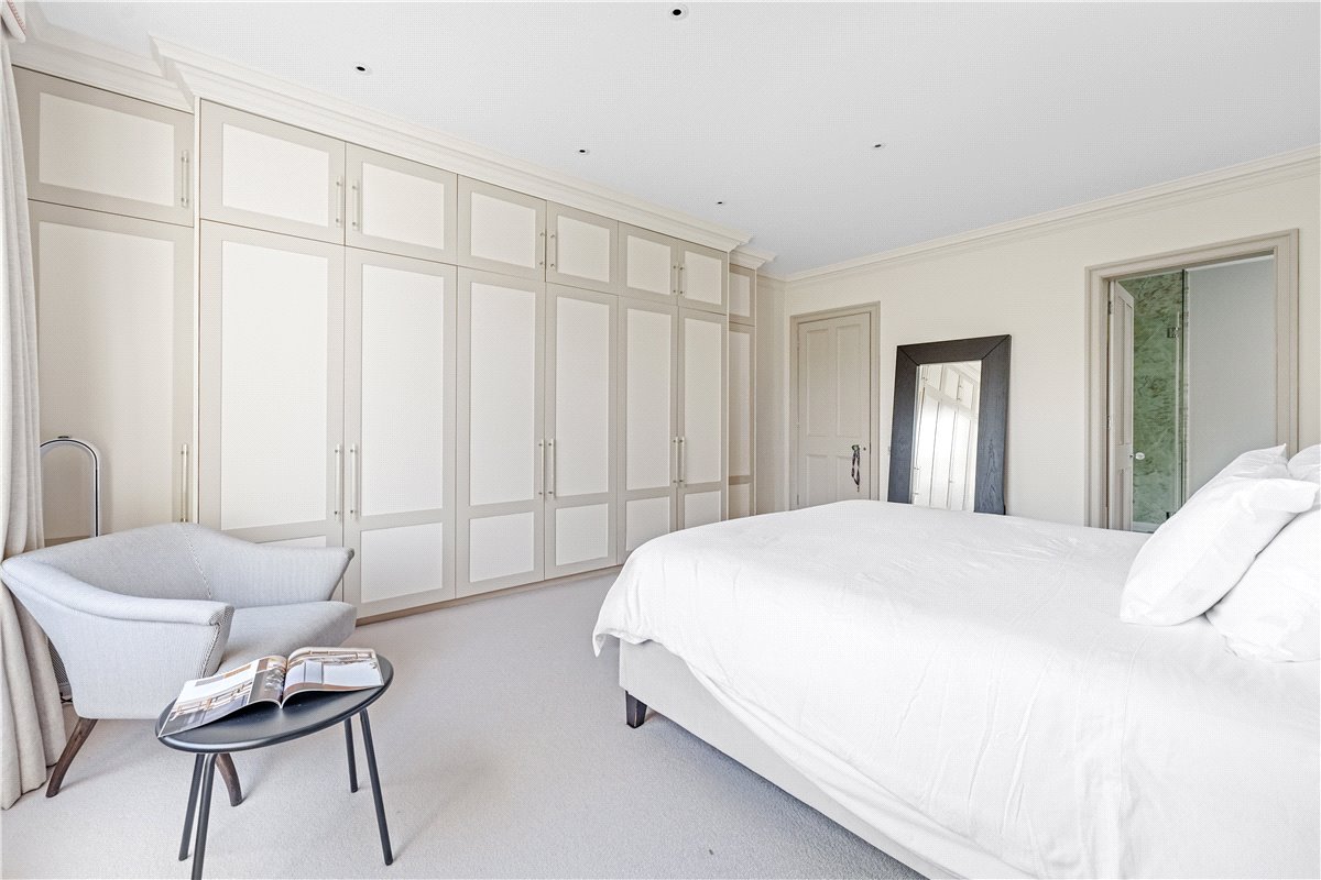 3 bedroom Flat, Addison Road, Holland Park, W14 - Available, Image 9