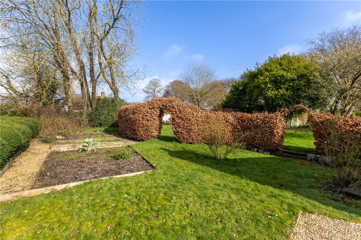 4 bedroom House, Easton Royal, Pewsey, SN9 - Available, Image 4