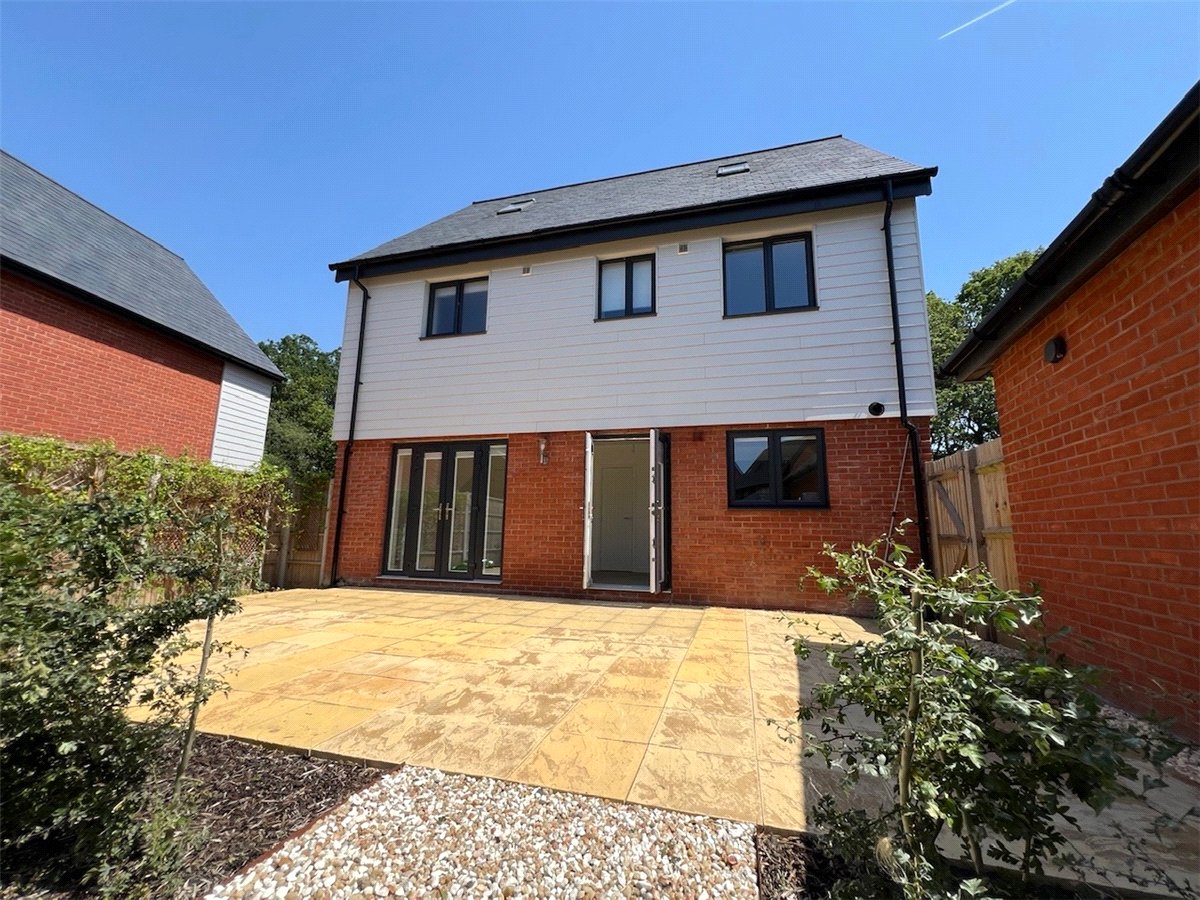 5 bedroom House, Stonyfield Road, Whiteley, PO15 - Available, Image 15