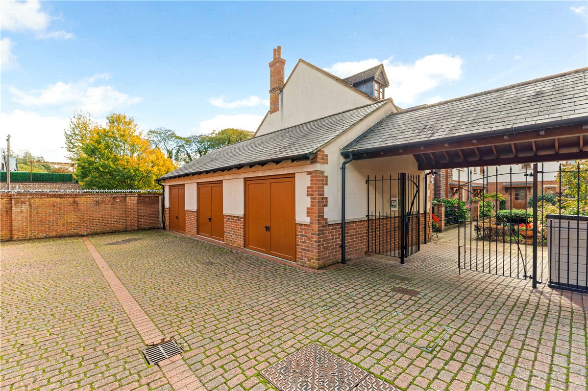 4 bedroom House, Cromwell Court, Marlborough, SN8 - Sold STC, Image 23