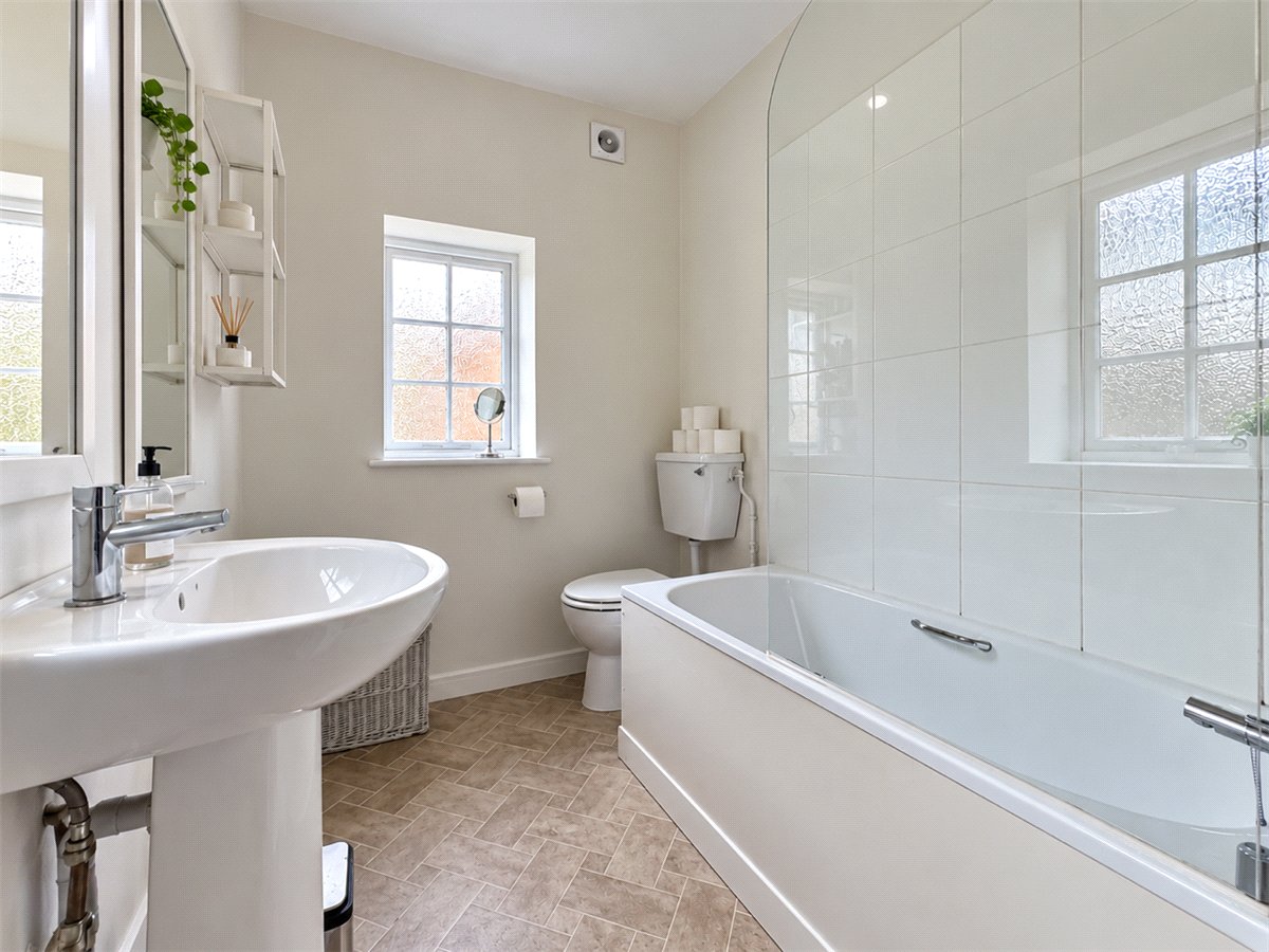 3 bedroom House, Tichborne, Alresford, SO24 - Available, Image 6