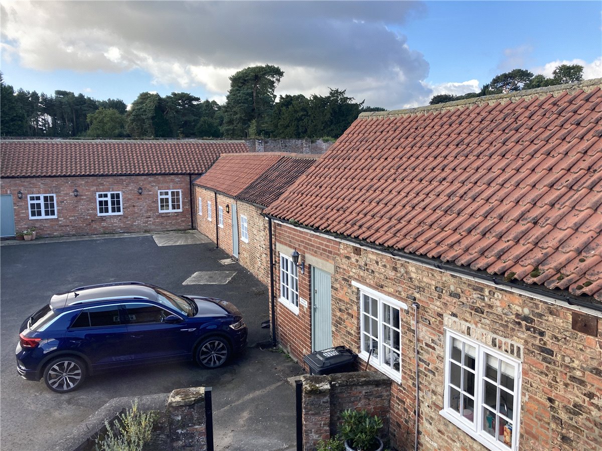 2 bedroom Flat, 2 Manor Flats, Aldborough, YO51 - , Image 6