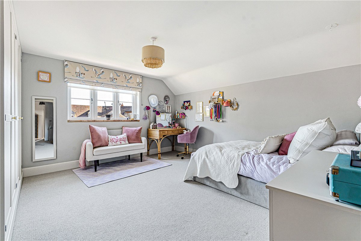 5 bedroom Barn Conversion, Pearce Courtyard, Oakley, HP18 - Available, Image 20