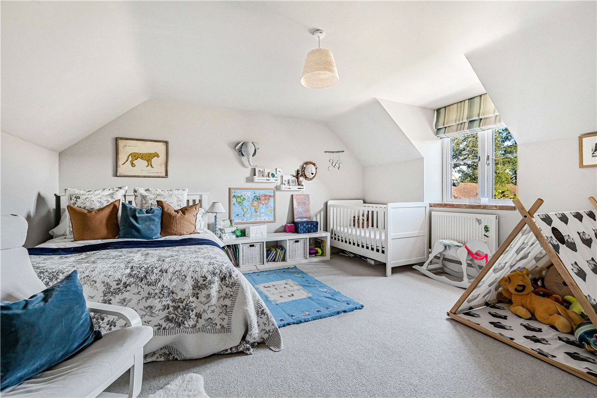 5 bedroom Barn Conversion, Pearce Courtyard, Oakley, HP18 - Available, Image 23