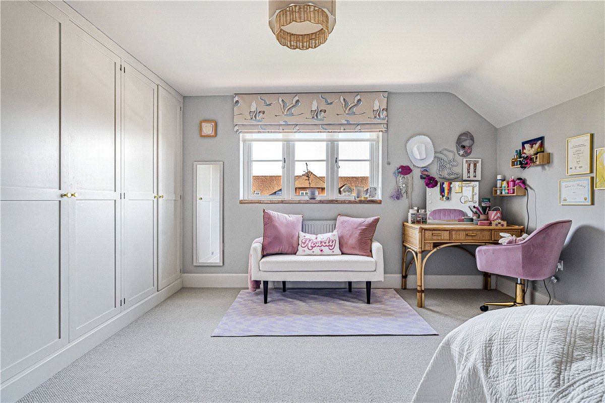 5 bedroom Barn Conversion, Pearce Courtyard, Oakley, HP18 - Available, Image 23