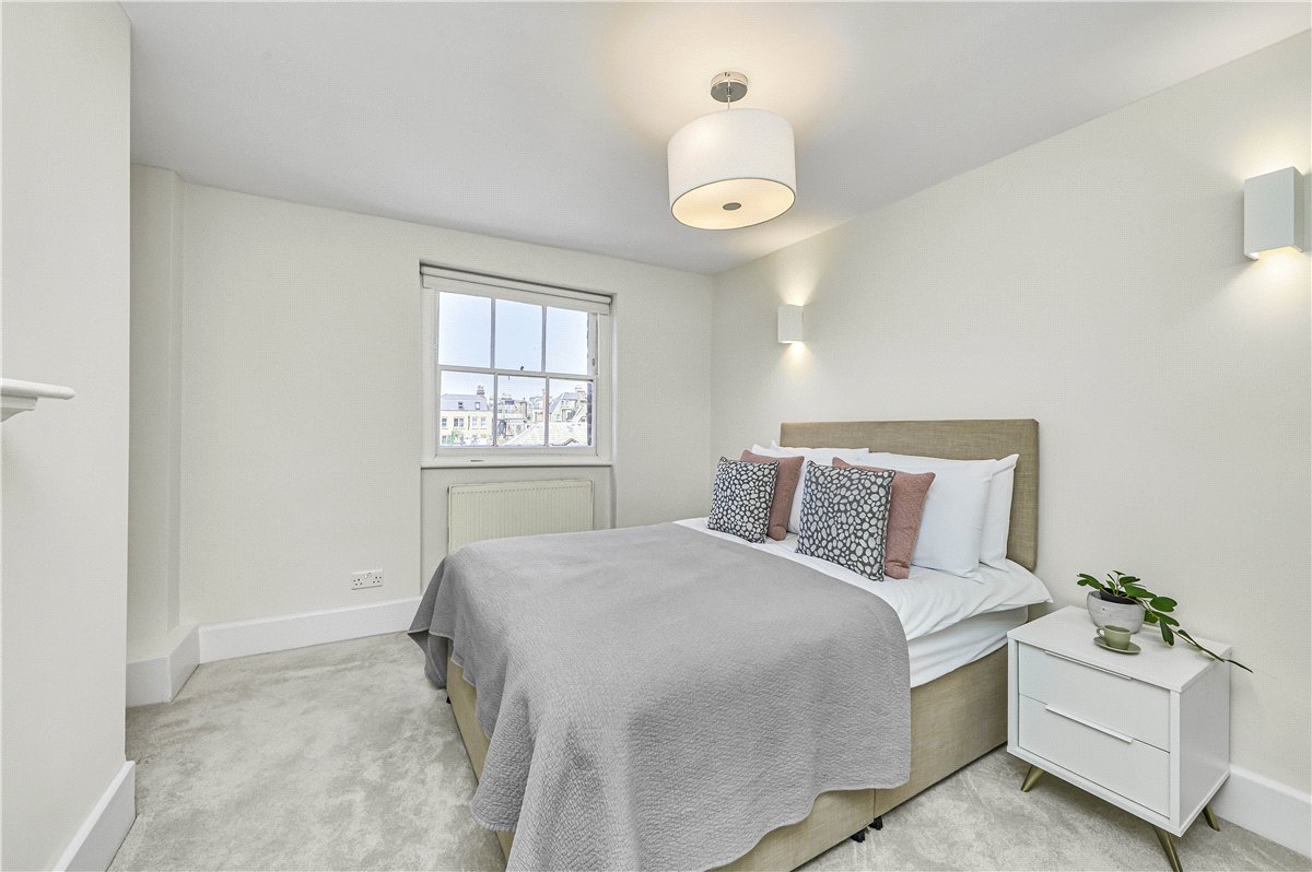2 bedroom Flat, Queen Anne Street, Marylebone, W1G - Available, Image 12