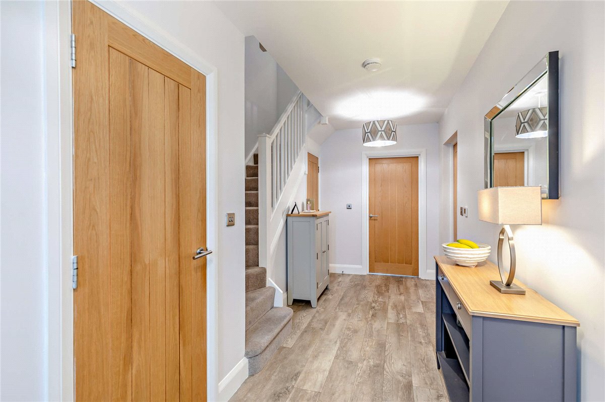 5 bedroom House, The Dolmans, Shaw, RG14 - Sold, Image 17